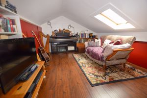 Loft Room- click for photo gallery